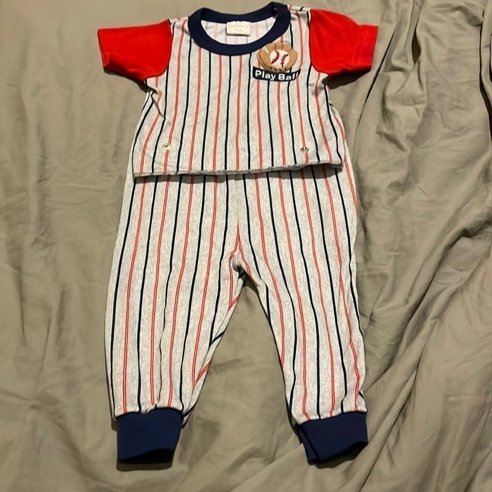 Carter’s Kid Baseball Pajamas 12-18 months​​​​​​​​​​